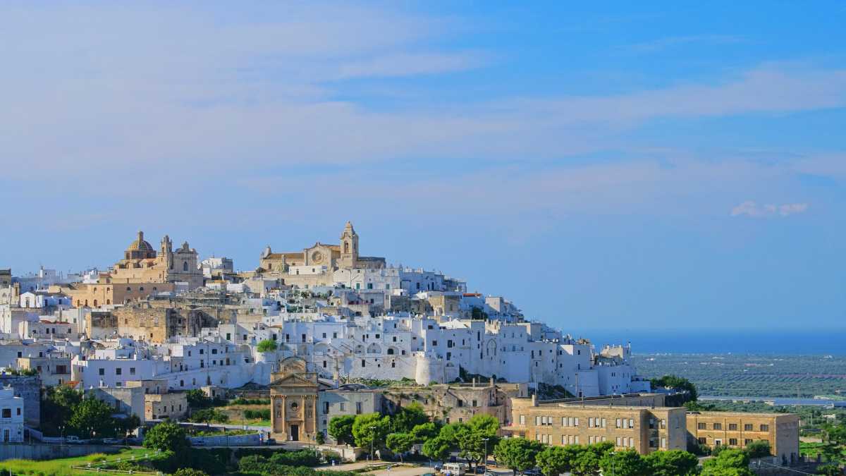 Guida quartiere per quartiere di Ostuni: dove dormire e mangiare